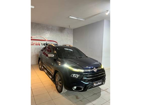 FIAT TORO 2.0 16V TURBO DIESEL RANCH 4WD AT9